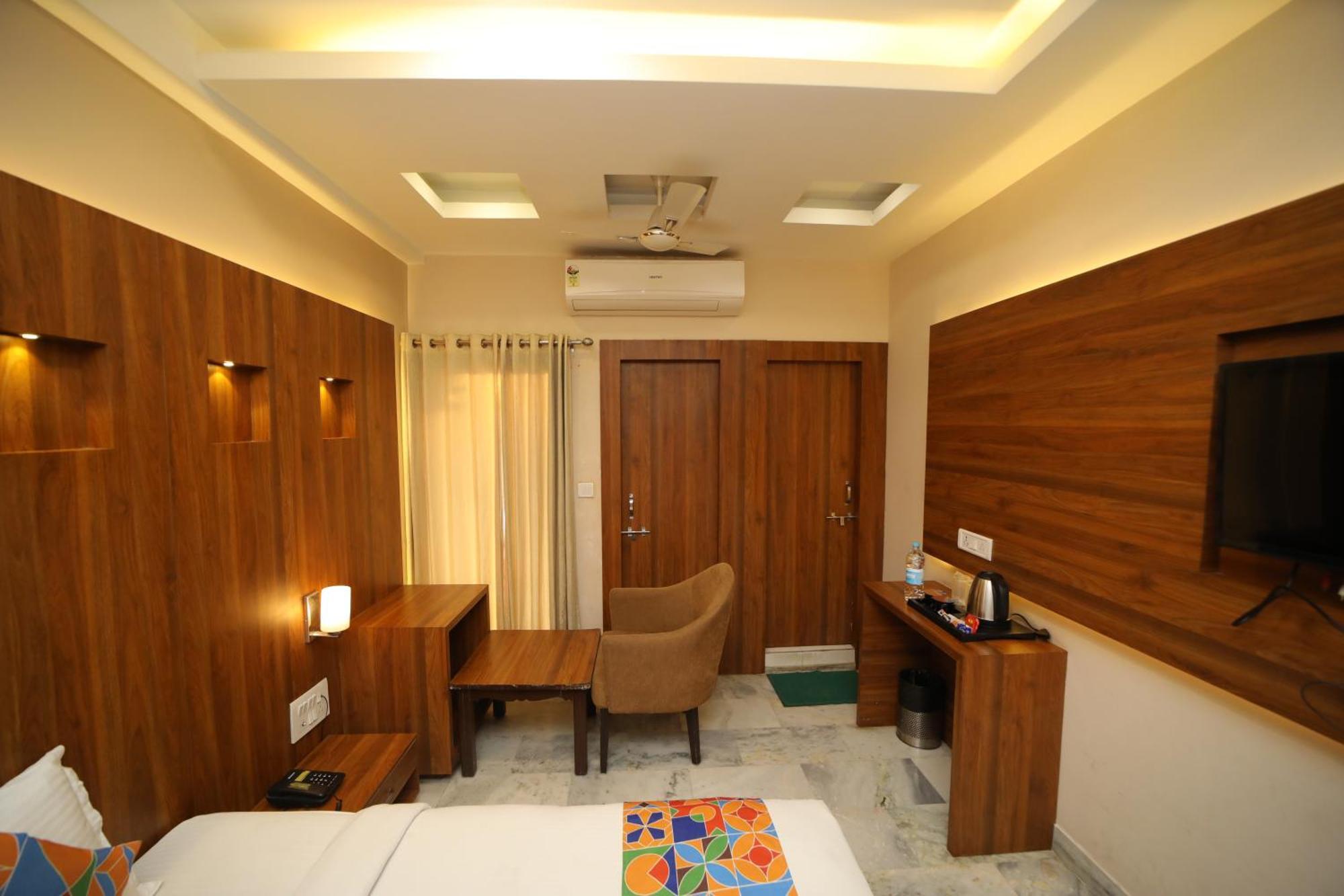 אודייפור Hotel Damanis מראה חיצוני תמונה