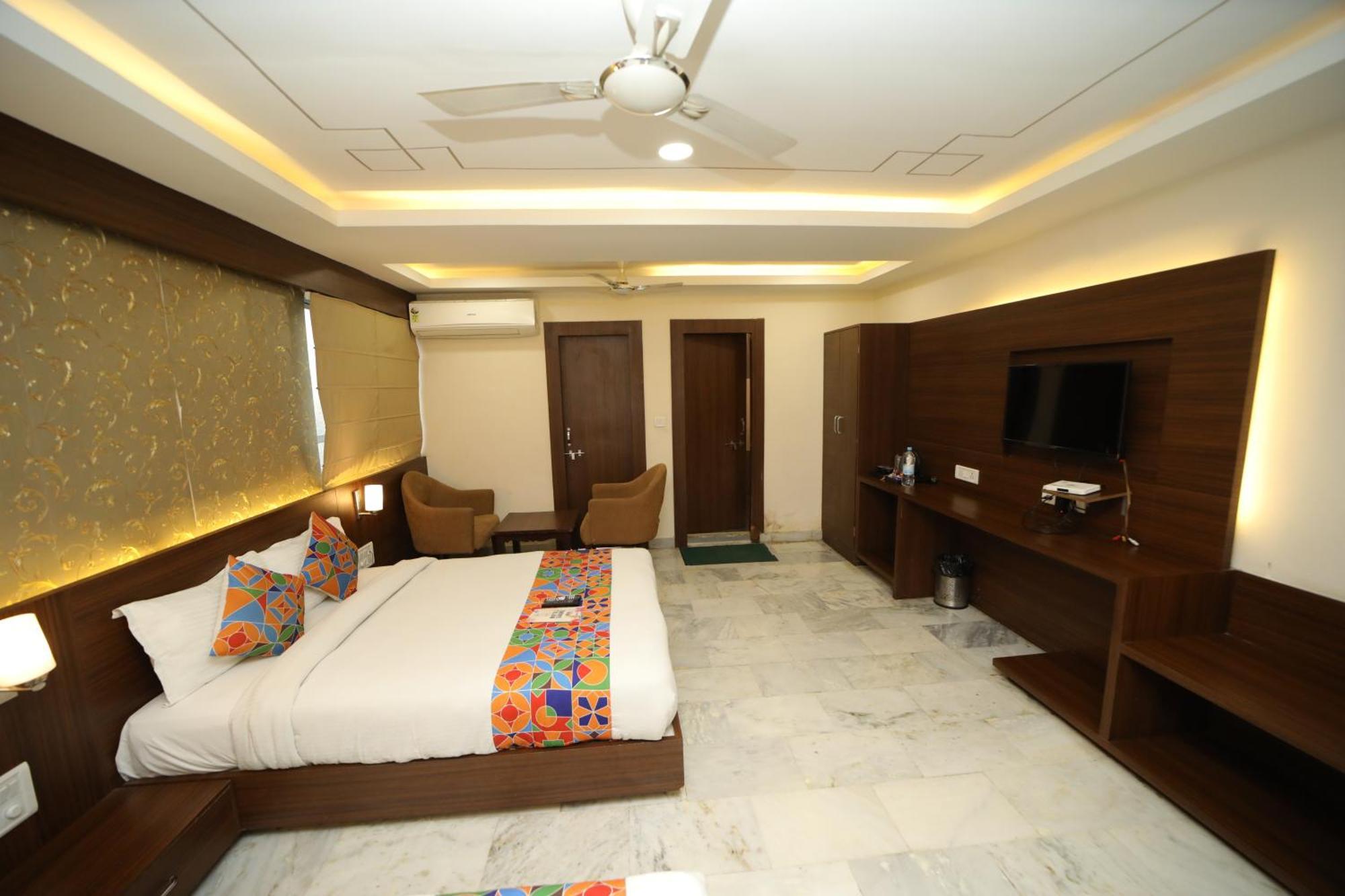 אודייפור Hotel Damanis מראה חיצוני תמונה