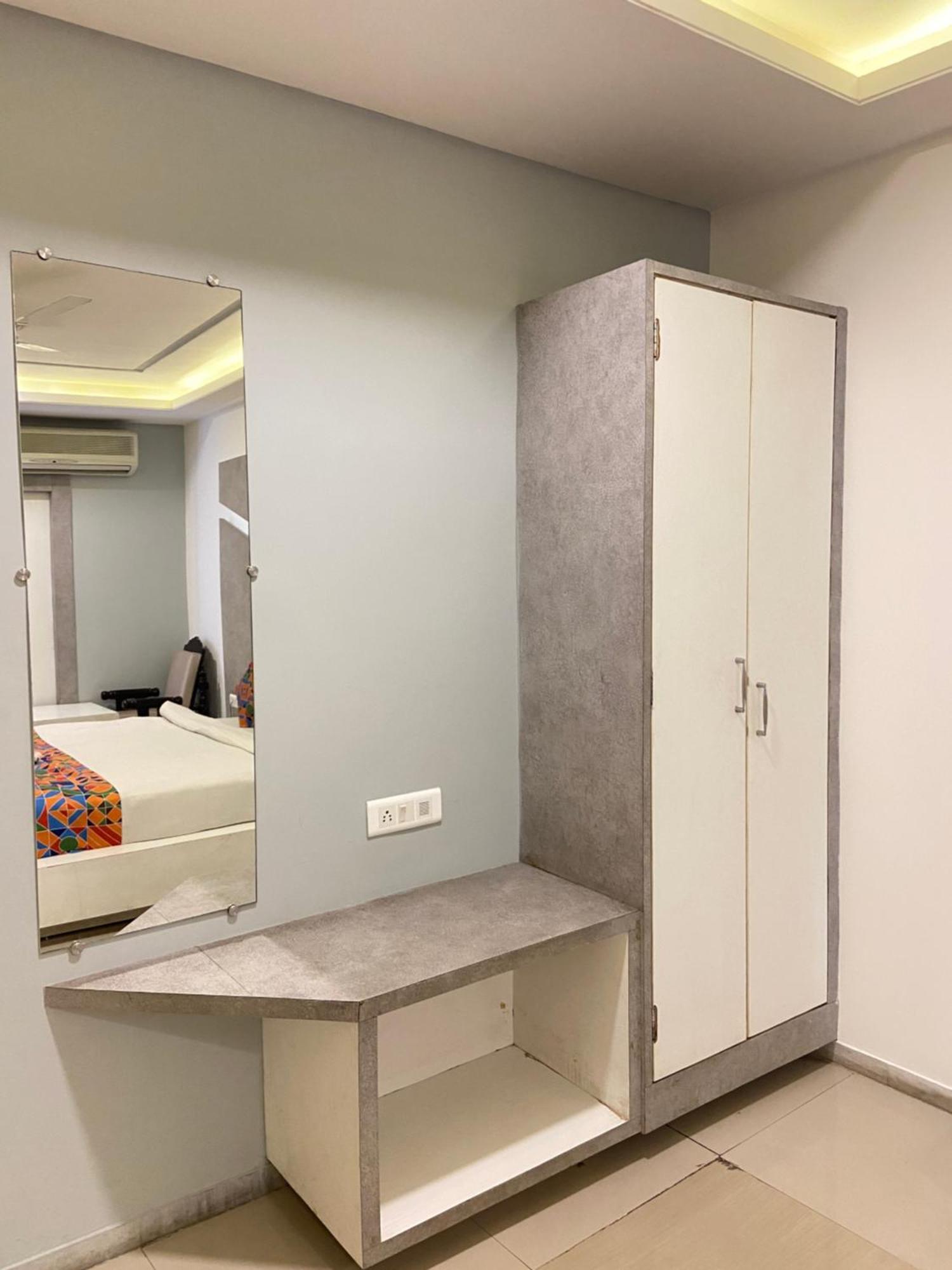 אודייפור Hotel Damanis מראה חיצוני תמונה