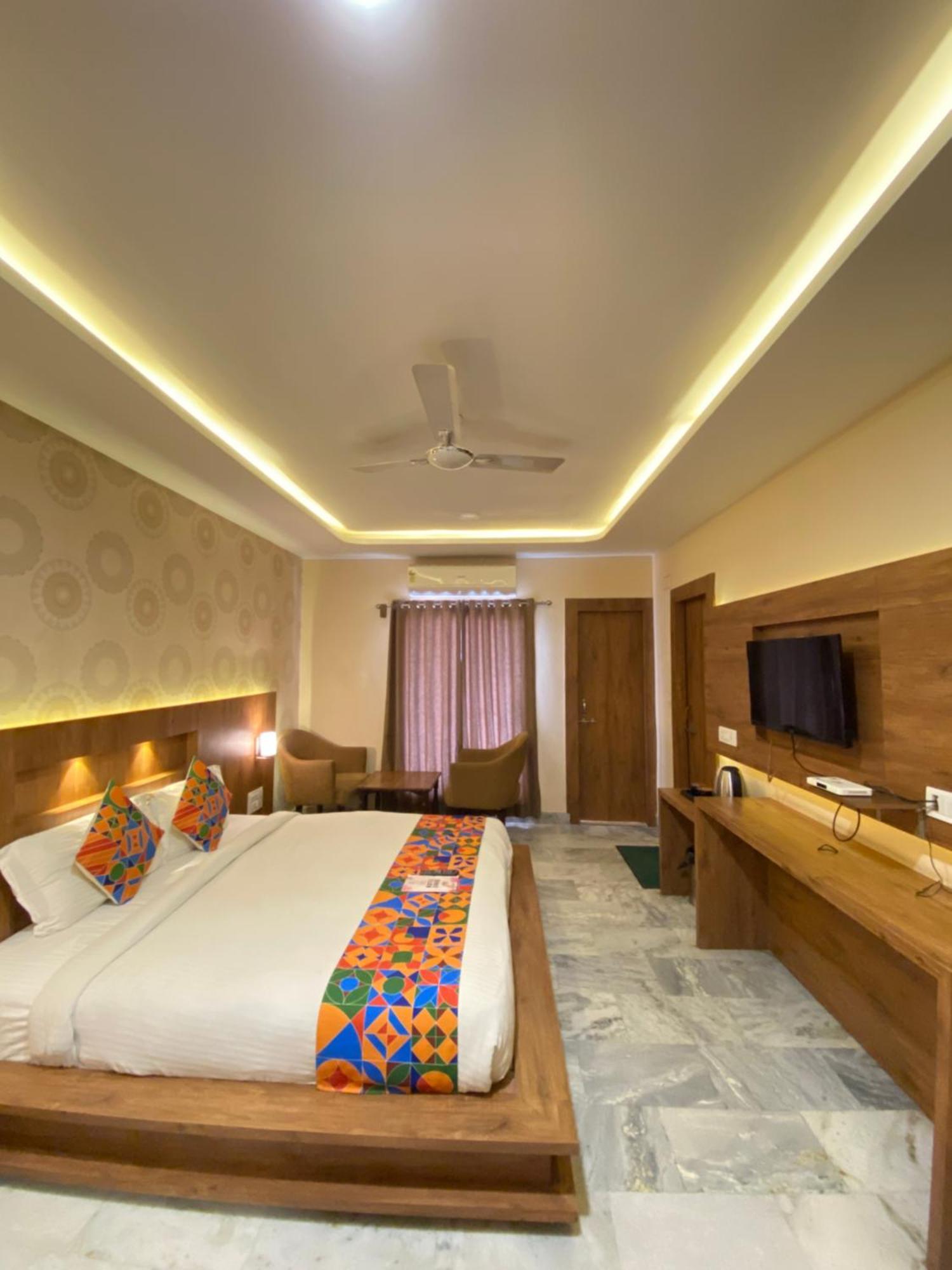 אודייפור Hotel Damanis מראה חיצוני תמונה
