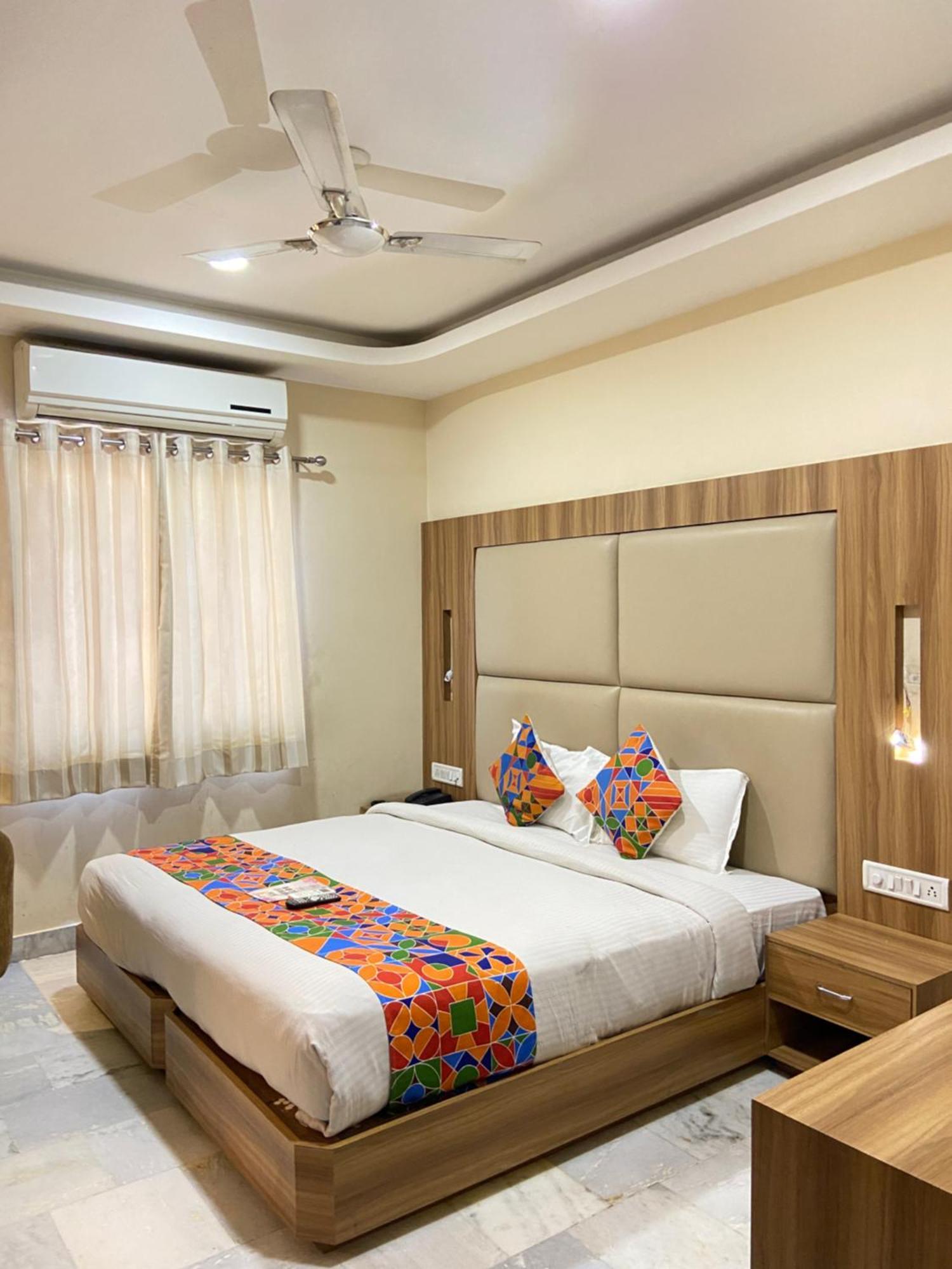 אודייפור Hotel Damanis מראה חיצוני תמונה